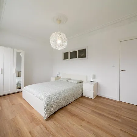 Dentro De La Muralla De Lugo, Rua Nova Lugo