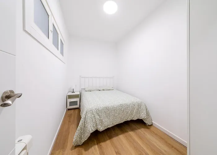 Dentro De La Muralla De Lugo, Rua Nova Lugo