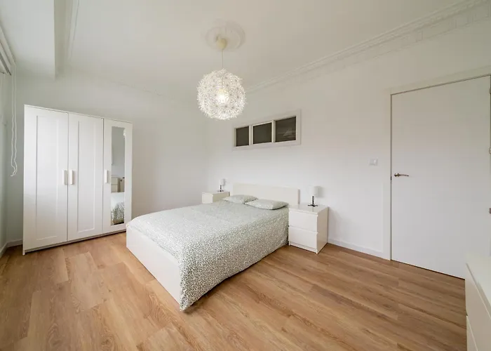 Dentro De La Muralla De Lugo, Rua Nova *