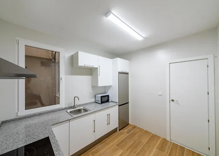 Dentro De La Muralla De Lugo, Rua Nova Lugo