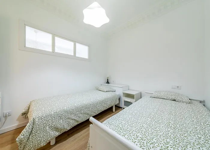 Dentro De La Muralla De Lugo, Rua Nova Lugo